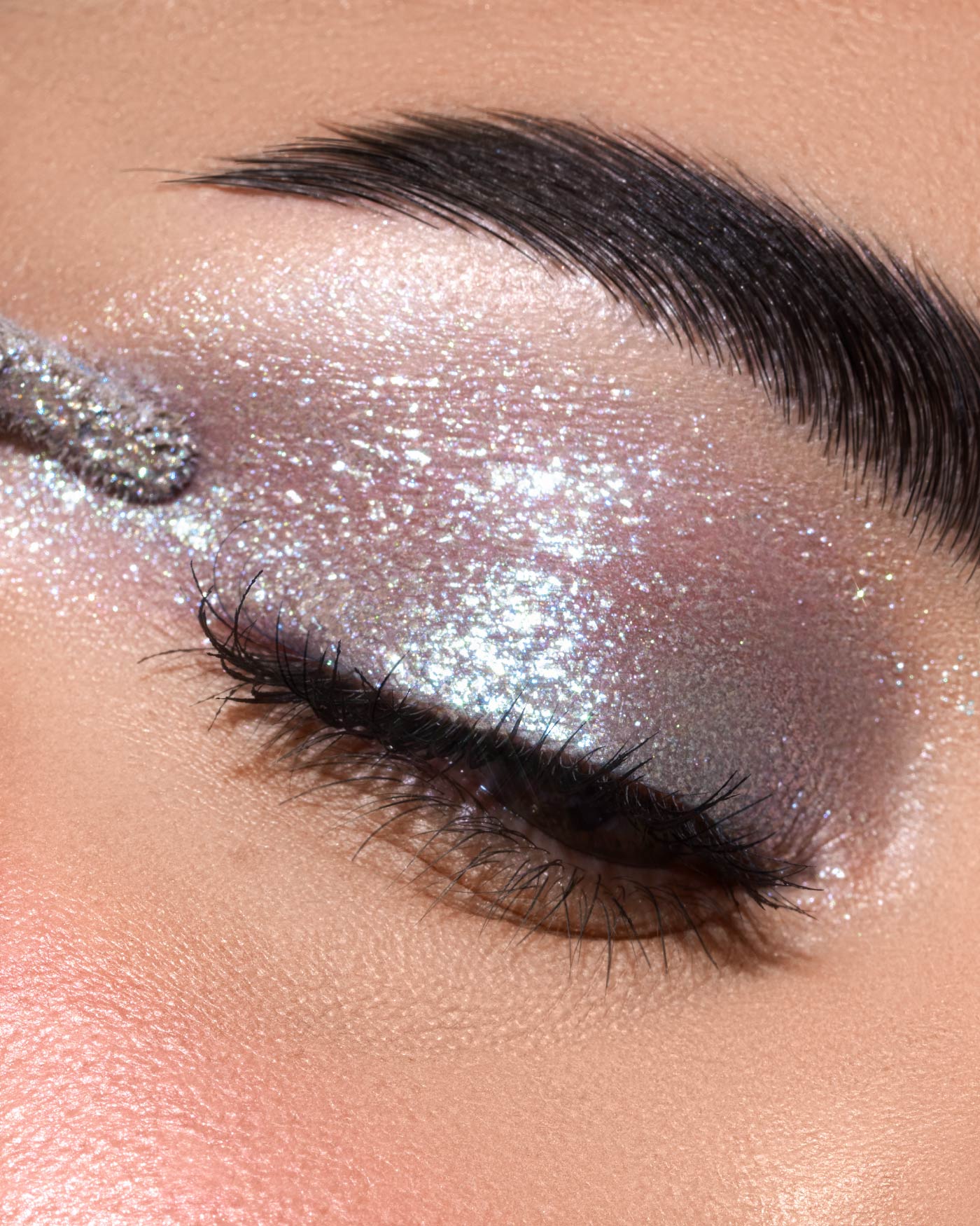 CHROMO THERAPY LIQUID EYESHADOW - 01 - Uv Placebo - Astra Make-Up