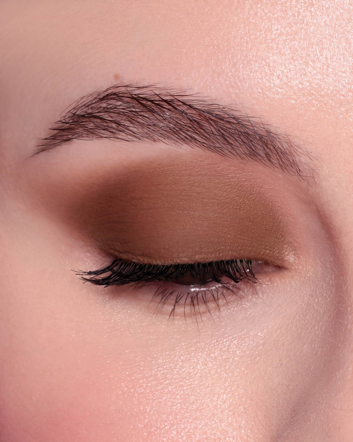 CHROMO THERAPY LIQUID EYESHADOW MAT FINISH - 05 - Cocoanomaly - Astra Make-Up