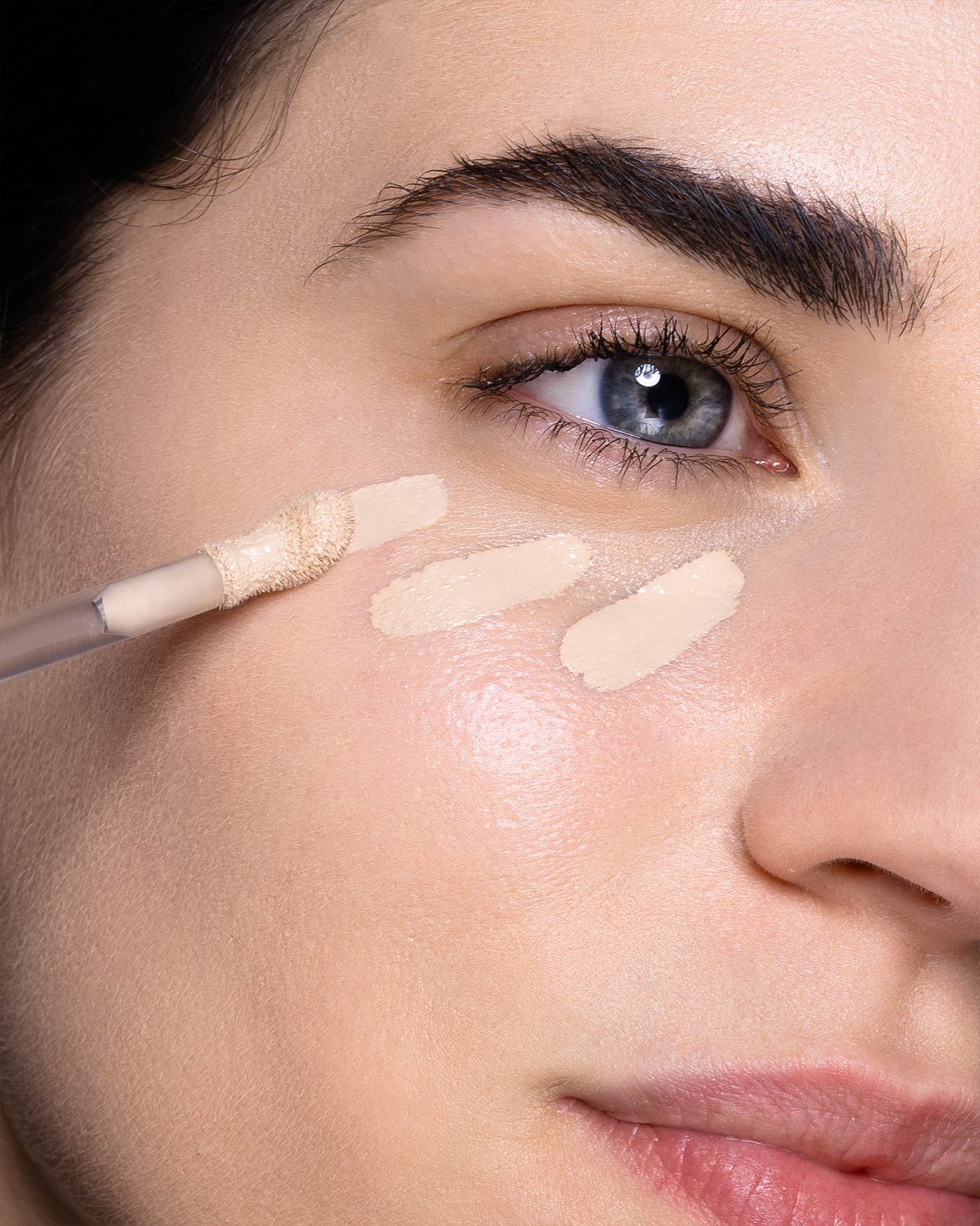 FLUID CONCEALER SERUM - 02 - Light Mid (FCS) - Astra Make-Up