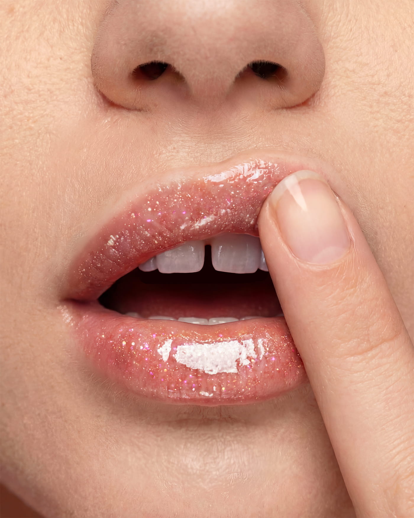 VIBRAKISS STIMULATING LIP GLOSS - 02 - Good Vibez - Astra Make-Up