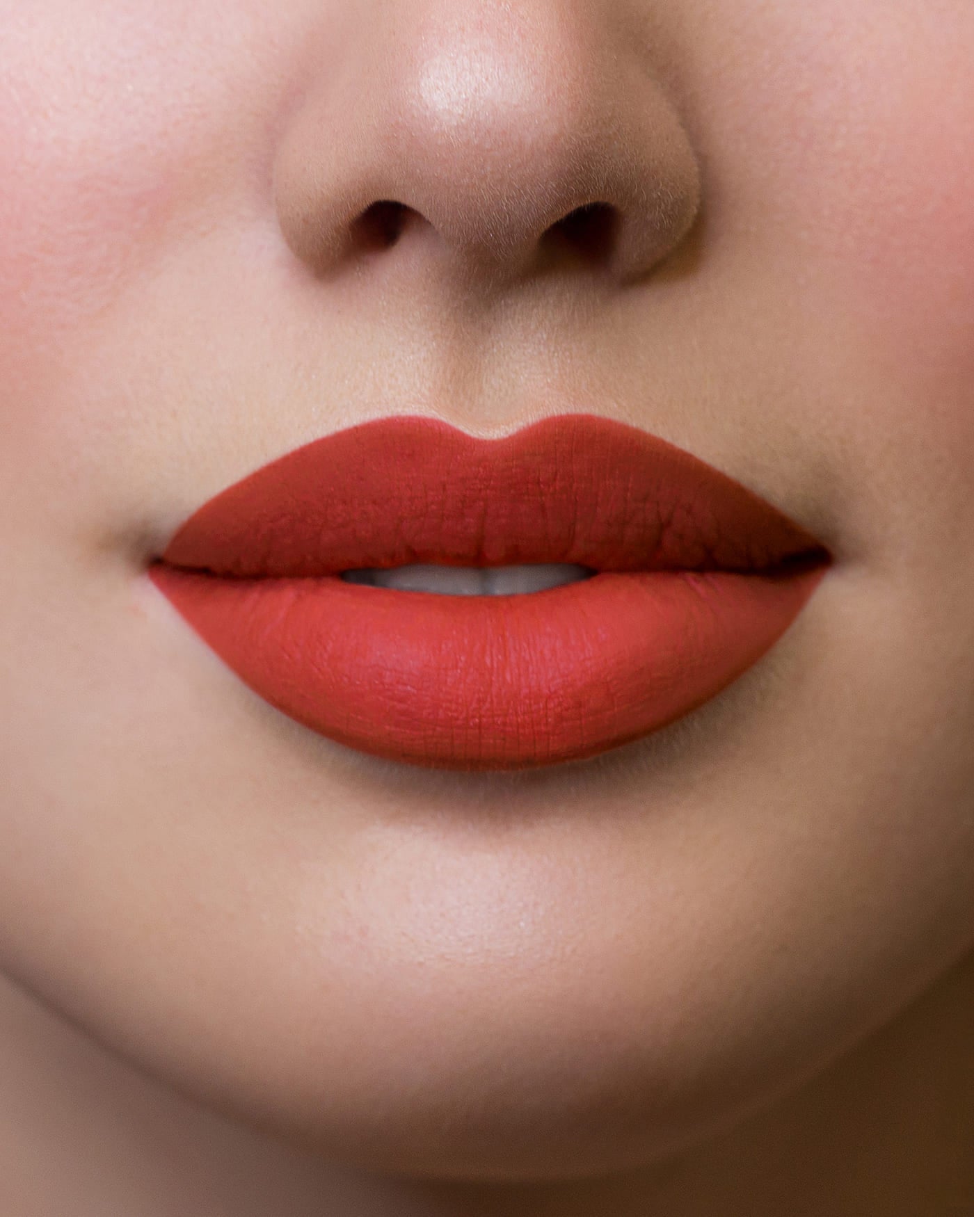 HYPNOTIZE LIQUID LIPSTICK - Colorazioni in Promozione - 25 - Sassy - Astra Make-Up